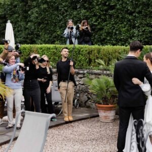 Couple poses for photographers in the garden