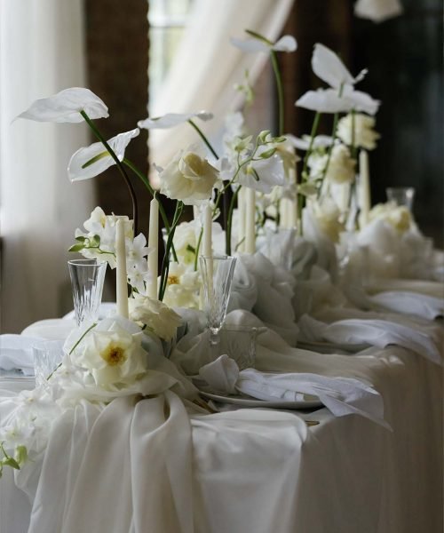 Table with white-colored decorations