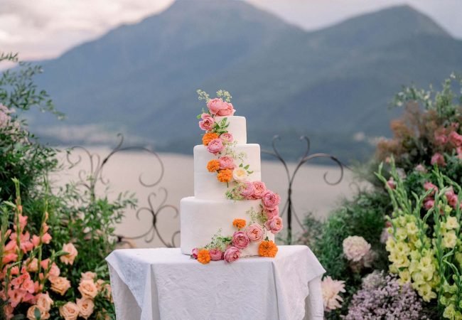 The cake used in the workshop, with Lake Como and mountains in the background
